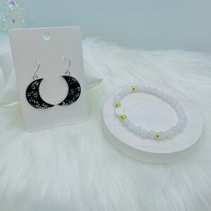Black floral crescent moon earrings & Crescent moon Snow White beaded bracelet